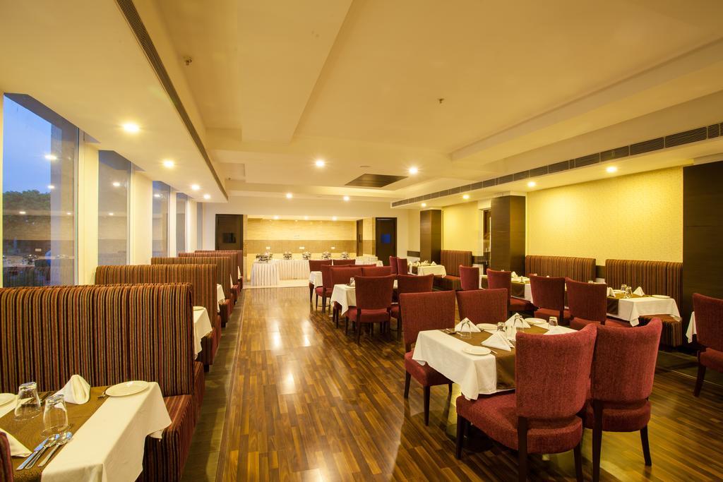 Velvet Clarks Exotica Hotel Zirakpur Luaran gambar
